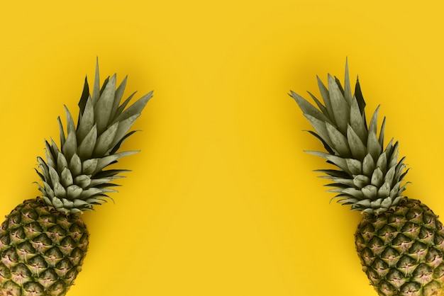 Due ananas maturi