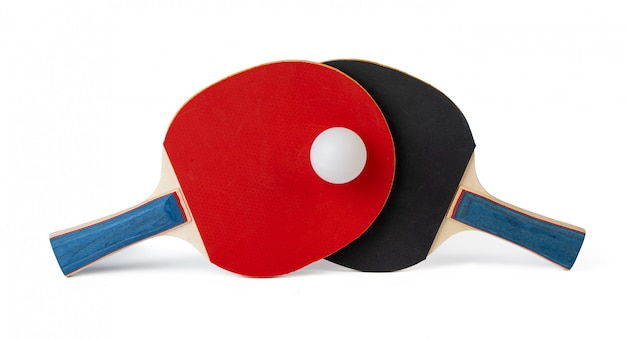 Due racchette da ping-pong isolate