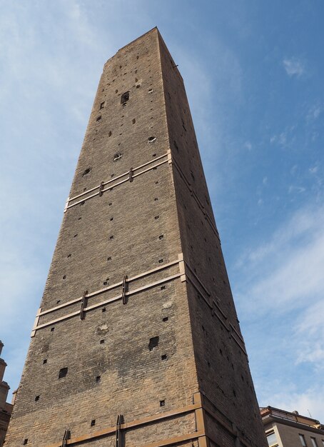 Due torri a Bologna