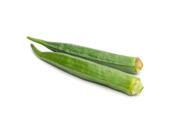Due verdure biologiche per dito di dama verde su sfondo bianco isolato