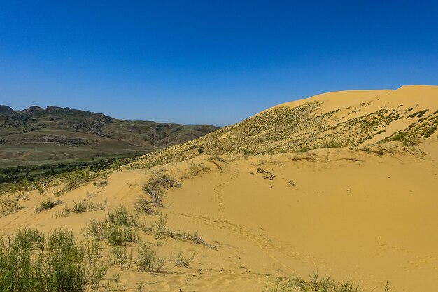 Dune di sabbia della duna di Sarykum Un monumento naturale Daghestan Russia