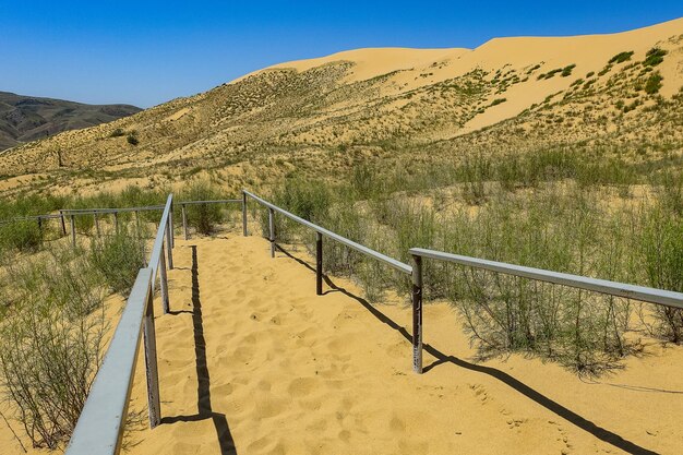 Dune di sabbia della duna di Sarykum Un monumento naturale Daghestan Russia