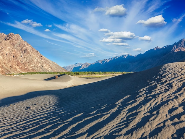 Dune di sabbia in montagna