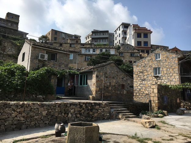 Edifici contro il cielo