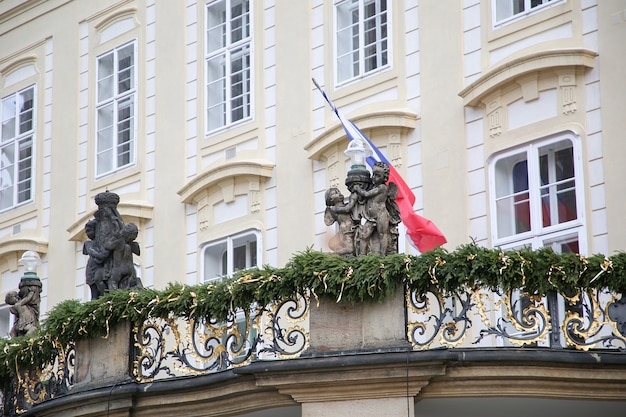 Edificio amministrativo decorato per il Natale