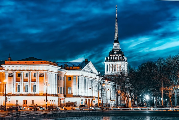 Edificio dell'Ammiragliato vicino a Piazza del Senato San Pietroburgo Russia