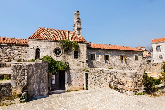 Edificio della città di Budva