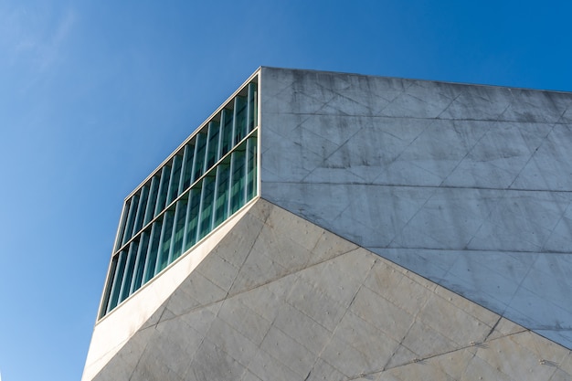 Edificio futuristico della Casa da Musica a Porto.