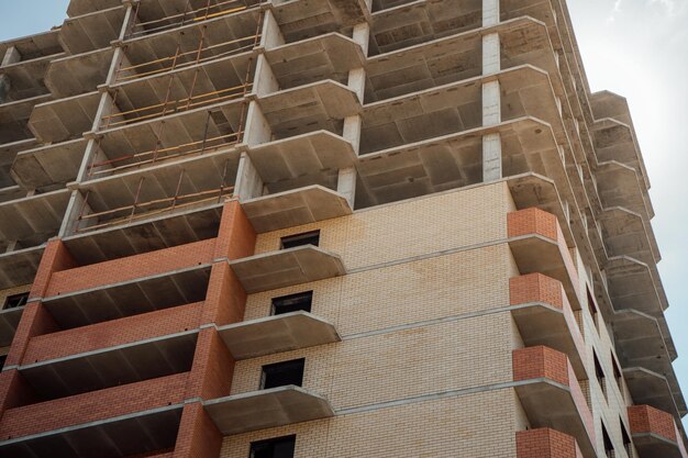 Edificio in costruzione Immagine di un edificio in costruzione e riparazione