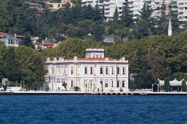 Edificio nello stretto del Bosforo