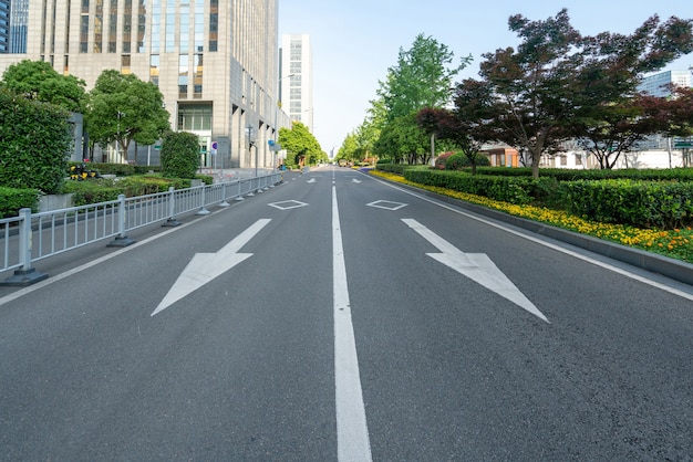 Edificio per uffici del centro finanziario e dell'autostrada a Ningbo, Cina