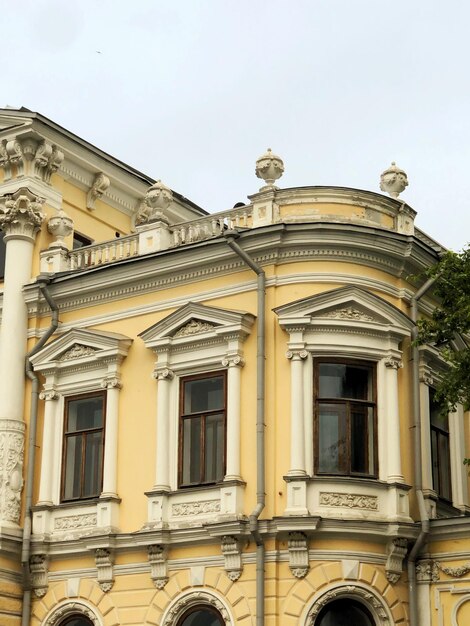 Edificio russo pre-rivoluzionario costruito nel 1750-1900 nella città provinciale di Perm