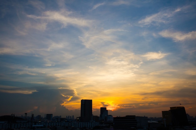 edificio silhoutte