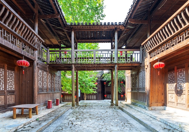 Edificio tradizionale in legno in stile cinese