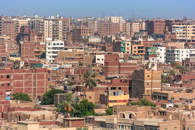 Egitto, vista della città del Cairo dall'altopiano di Giza,