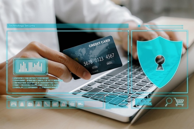 Elegante cliente con ologramma che usa carta di credito per l'autenticazione cybercash