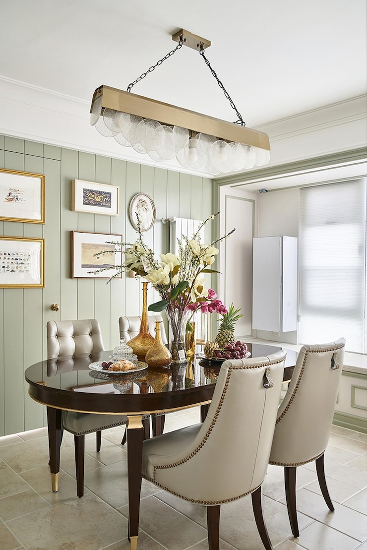 Foto elegante interno della sala da pranzo