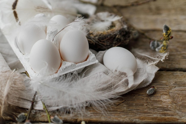 Elegante natura morta rustica di Pasqua