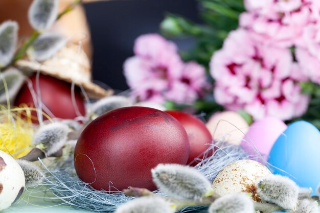 Elementi e decori per festeggiare la Pasqua