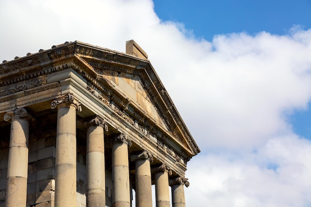 Ellenistico antico tempio pagano di Garni in Armenia Giornata di sole