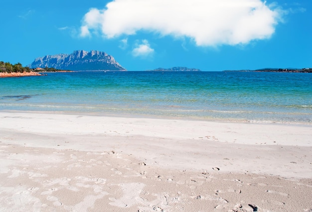 Enorme nuvola su Porto Istana Sardegna