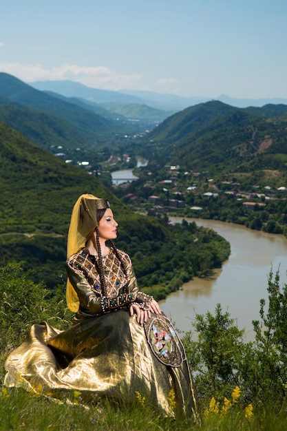 Ensemble Nazionale di Canto e Danza della Georgia Erisioni Outdoors