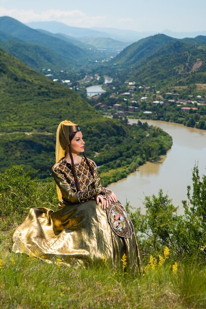 Ensemble Nazionale di Canto e Danza della Georgia Erisioni Outdoors