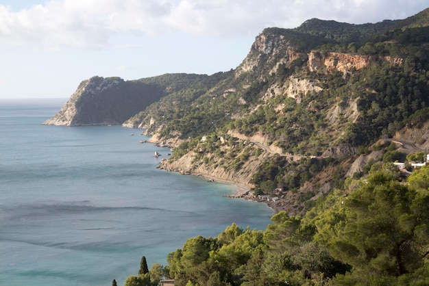 Es Cubells Cove a Ibiza, Spagna