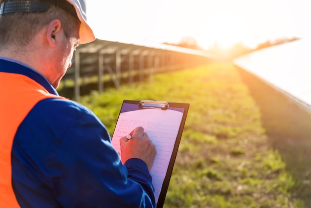 Esame ispettore di moduli fotovoltaici mediante termocamera