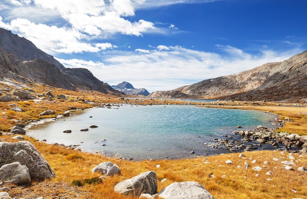 Escursione nella Wind River Range nel Wyoming, USA. Stagione autunnale.