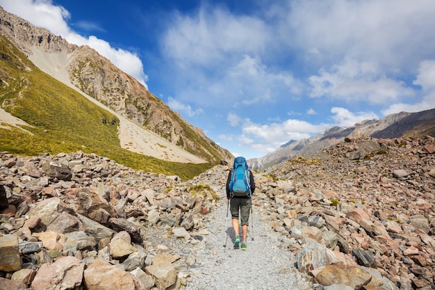 Escursioni e passeggiate in Nuova Zelanda. Concetto di escursionismo e avventura