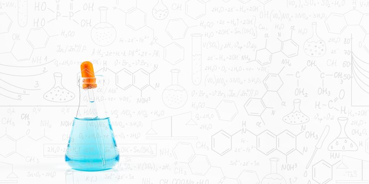 Foto esperimento blu del tubo di vetro di scienza su fondo bianco