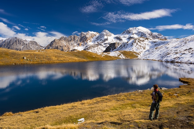 Esplorare le Alpi nella stagione autunnale