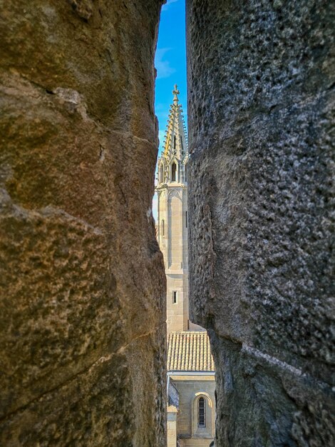 Esterno della cattedrale di Carcassonne, una città nel sud della Francia, patrimonio dell'umanità dell'UNESCO