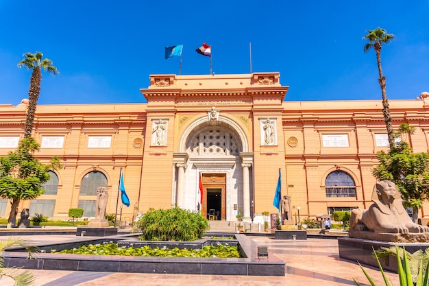 Esterno della facciata del Museo Egizio del Cairo