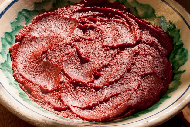 Estratto di pomodoro, tipico preparato siciliano per condire sughi e spaghetti