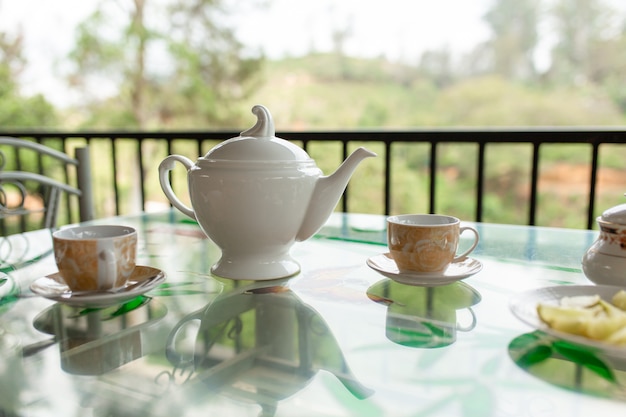 Faccia colazione con tè sull'isola della Sri Lanka Tea.