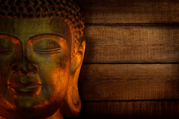 faccia di buddha nel tempio