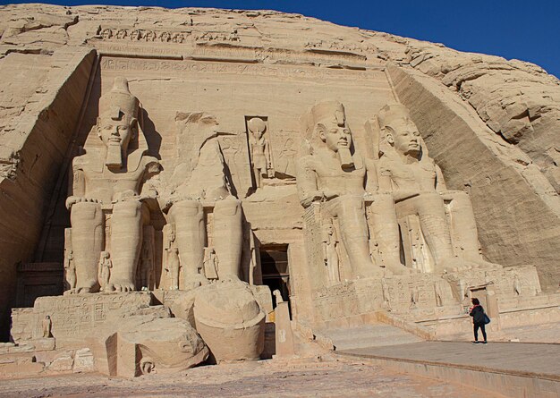 Facciata del tempio di Ramses II ad Abu Simbel in Egitto