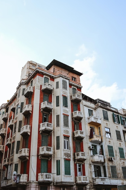 Facciata del vecchio condominio