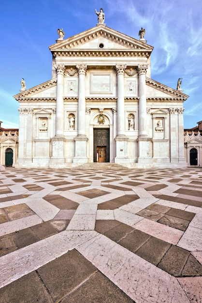 Facciata dell&#39;ingresso di San Giorgio Maggiore a Venezia