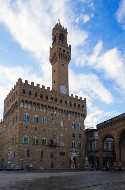 Facciata di palazzo Vecchio al giorno d'estate, Toscana, Italy