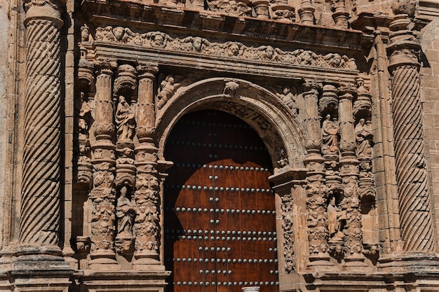 Facciata esterna della Basilica di El Puerto de Santa Maria Spagna