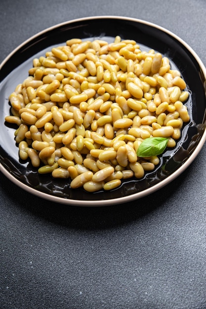 Fagioli in scatola fagioli flageolet verdure piatto fresco pasto sano cibo spuntino dieta sul tavolo