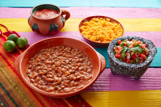 Fagioli messicani friulani con riso e salse