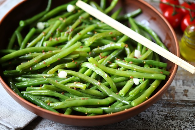 Fagiolini con spezie in una ciotola