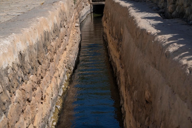 Falaj Daris nella città di Nizwa è uno dei più grandi falaj dell'Oman