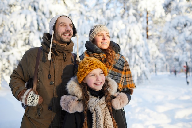 Famiglia da sogno in inverno