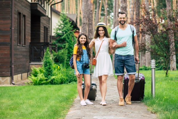 famiglia felice in vacanza