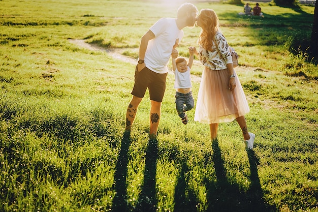 Famiglia in un parco